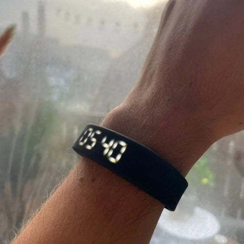 Bracelet Intelligent – Réveil Silencieux Nouvelle Génération